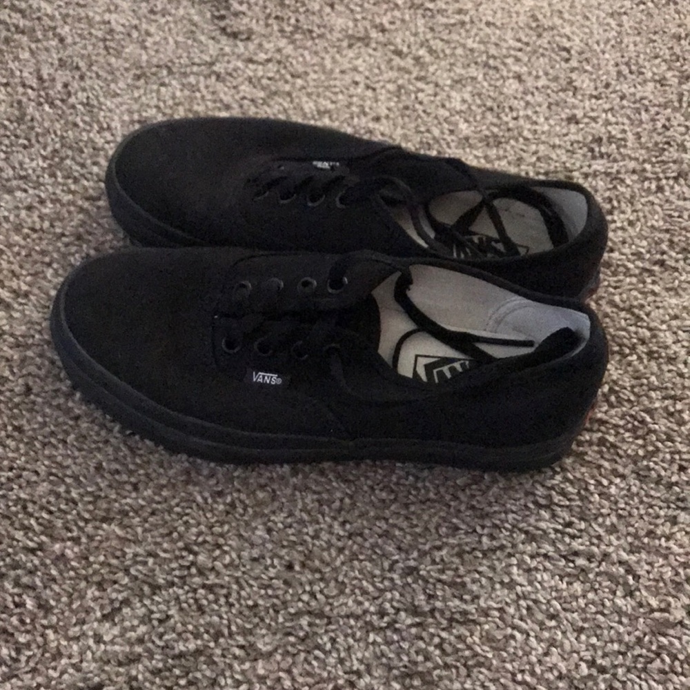 Women’s 7, men’s 5.5